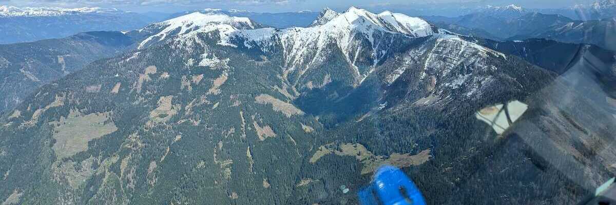 Flugwegposition um 14:07:39: Aufgenommen in der Nähe von Gemeinde Steinfeld, Steinfeld, Österreich in 2106 Meter